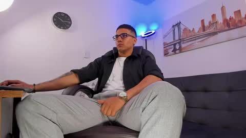 Snapshot of dash_bukoski chatting on September 30, 1:32 pm Dash online show from September 30, 1:32 pm