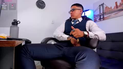 Snapshot of dash_bukoski chatting on October 6, 1:18 pm Dash online show from October 6, 1:18 pm