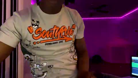 Snapshot of datb0igud chatting on January 2, 1:19 pm LushLavish online show from January 2, 1:19 pm