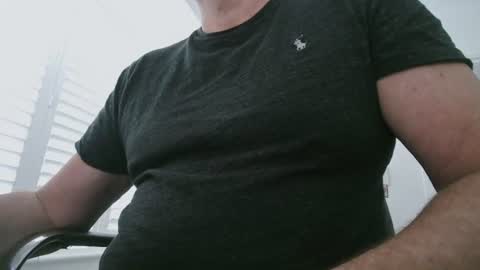 davesu12345 online show from June 11, 8:12 am