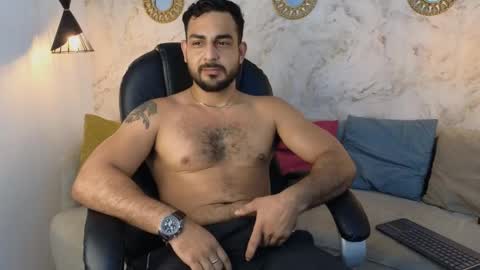 Snapshot of david_oliveira chatting on February 17, 12:38 pm JF oliveira online show from February 17, 12:38 pm
