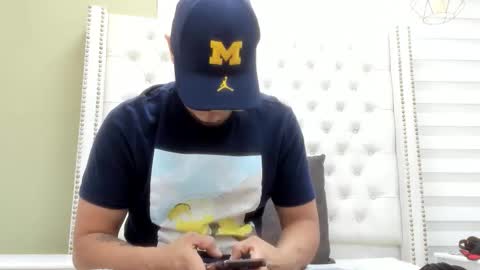 david_victoriaa online show from October 27, 1:11 pm