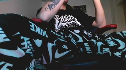 davidsalazar33 online show from April 18, 2:35 am