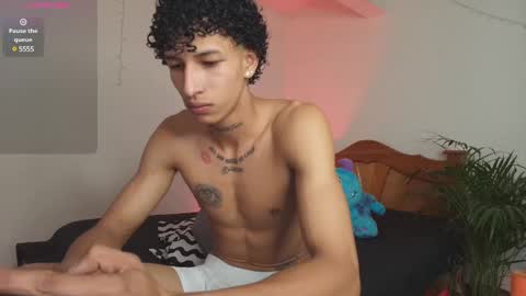 Estiven online show from March 6, 10:04 pm