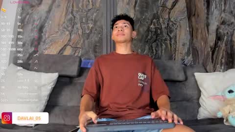 David online show from April 11, 7:18 pm