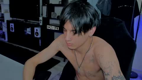 davis online show from April 25, 5:09 am