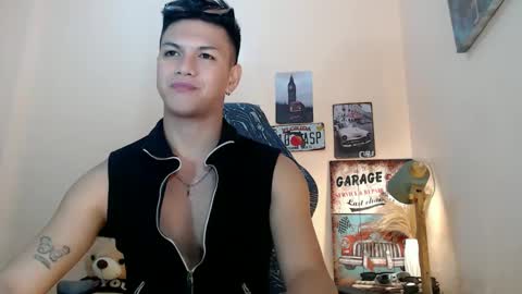 JC LOVER BOY online show from December 19, 12:56 am