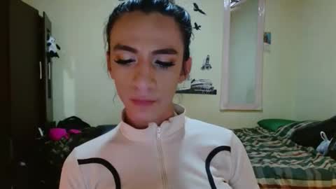 dayanna_01_ online show from May 6, 8:15 pm