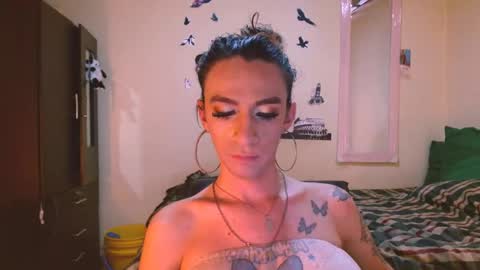 dayanna_01_ online show from April 30, 8:03 pm