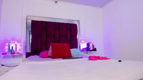 Snapshot of dayra_angels chatting on January 22, 9:32 pm DAYRA ANGELS online show from January 22, 9:32 pm