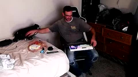 dbfroge online show from November 25, 9:08 am