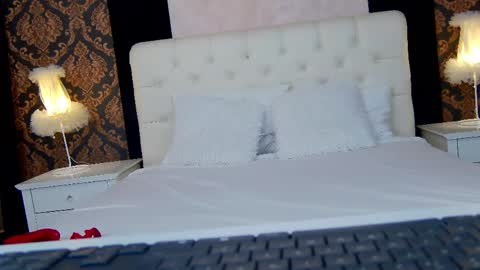 Shari online show from May 18, 4:07 am