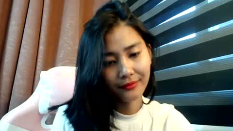 Snapshot of de_amore chatting on October 12, 8:18 am Angel online show from October 12, 8:18 am