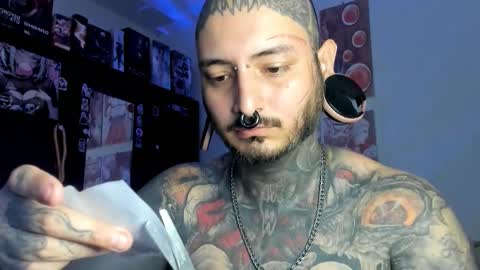    online show from January 8, 6:25 pm