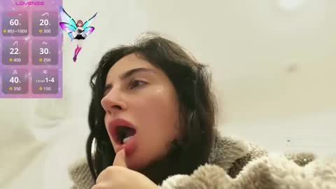 Dea Athena online show from December 4, 5:34 pm