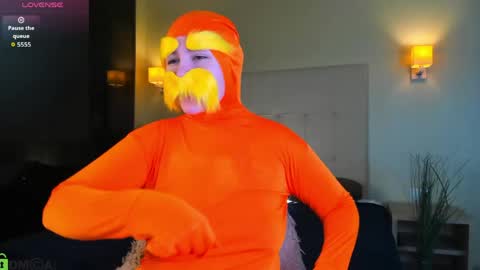 Debbie Mon Tue Fri Sun Sat GMT 3 1000am - 0400pm  online show from April 12, 5:39 pm