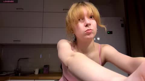 Hello My name is Sarah im new model here and little but shy. online show from February 26, 4:10 pm