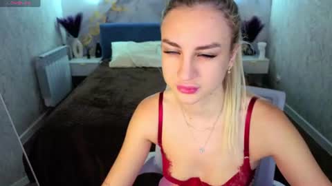 Debra online show from June 18, 8:31 am