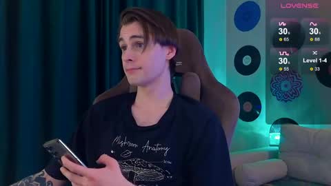 Samuel online show from April 6, 7:15 pm