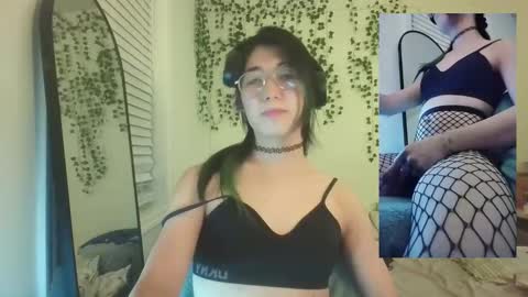 deciduousdoll online show from November 8, 7:44 am