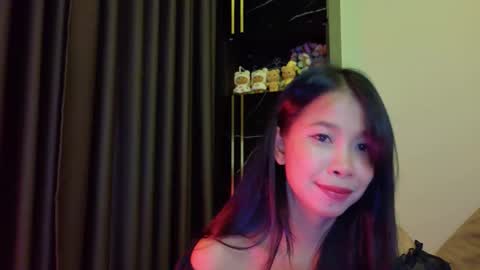 Snapshot of deedeedoll chatting on October 27, 11:10 am deedeedoll online show from October 27, 11:10 am