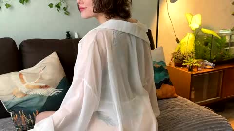 DeliaDeeLady D online show from May 7, 8:32 am