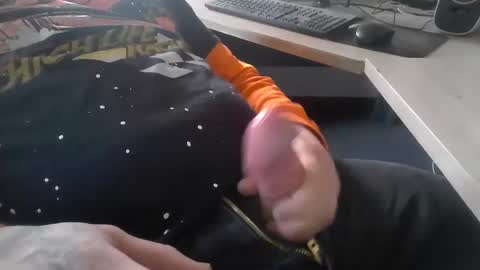 Snapshot of deepstrokes25 chatting on January 24, 9:04 pm deepstrokes25 online show from January 24, 9:04 pm