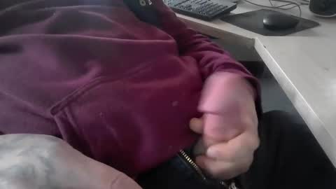 Snapshot of deepstrokes25 chatting on February 19, 9:14 pm deepstrokes25 online show from February 19, 9:14 pm