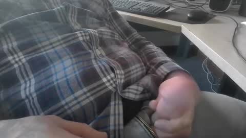 Snapshot of deepstrokes25 chatting on February 28, 5:37 pm deepstrokes25 online show from February 28, 5:37 pm