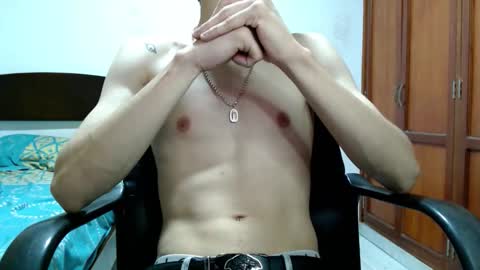 Snapshot of dei_v_48 chatting on September 30, 8:47 am DEIVY online show from September 30, 8:47 am