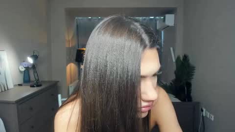 Laura online show from May 10, 7:37 am