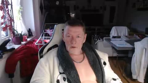 deinprinz2312 online show from February 22, 6:50 am