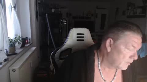 Snapshot of deinprinz2312 chatting on September 21, 4:49 am deinprinz2312 online show from September 21, 4:49 am