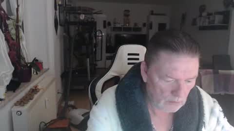 deinprinz2312 online show from November 24, 5:28 am