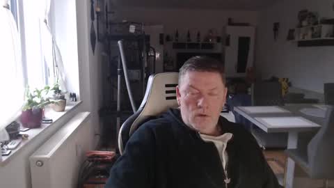 Snapshot of deinprinz2312 chatting on January 26, 7:32 am deinprinz2312 online show from January 26, 7:32 am