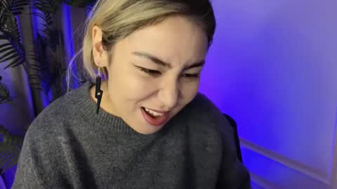 sexy bimbo little kitty asian misstress quen princes sexy girl you can just call me pleasure online show from December 4, 5:54 am