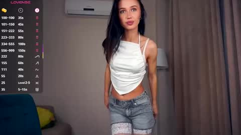 Hello everyone Im Tessa Make yourself comfortable. Were going to have fun together  online show from November 1, 3:11 pm