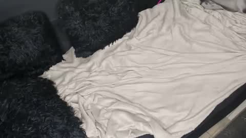 deli_la online show from November 10, 8:11 pm