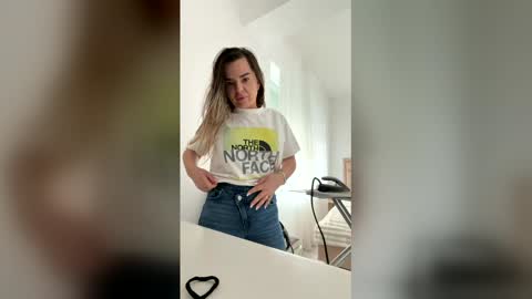 deliadelicious online show from April 13, 12:42 pm