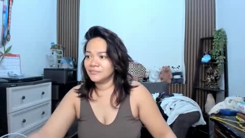 delightfulcurvy online show from December 15, 2:40 am