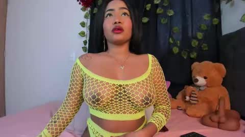 Delilah  online show from November 3, 10:33 pm