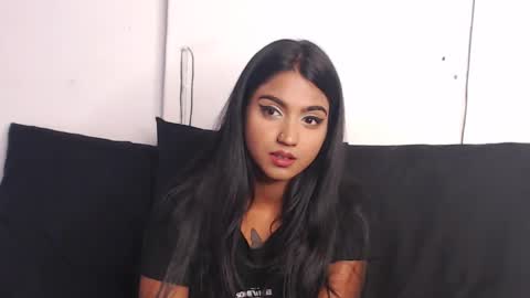 Snapshot of delilah_blazee chatting on February 19, 12:44 pm Delilah Blaze online show from February 19, 12:44 pm