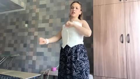 Jenny online show from May 22, 1:29 pm