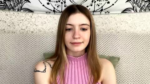 Sia online show from April 15, 1:36 pm