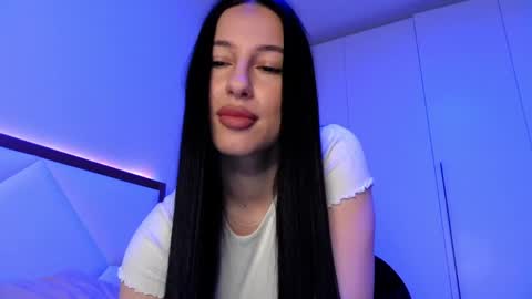 delly_love online show from April 16, 8:09 pm