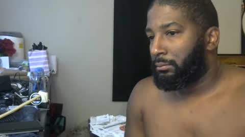 Snapshot of delta7012 chatting on October 31, 1:44 pm delta7012 online show from October 31, 1:44 pm