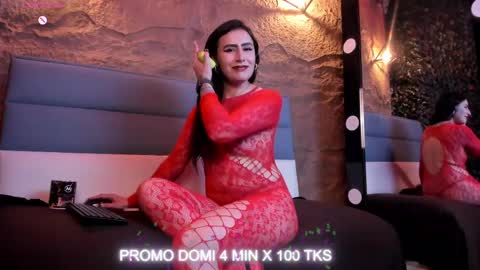 Snapshot of demi__moore_ chatting on October 18, 4:05 am DEMI MOORE online show from October 18, 4:05 am