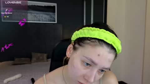 Snapshot of demi_loran chatting on March 9, 8:52 pm DEMI online show from March 9, 8:52 pm
