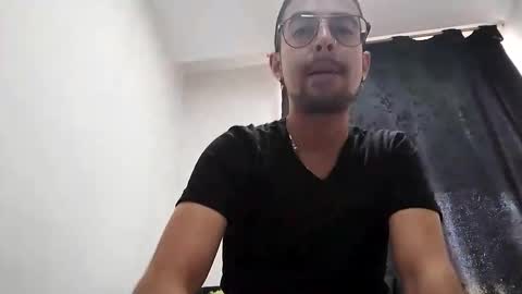 demian_val_4 online show from December 25, 9:33 pm