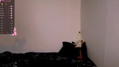 Demmi online show from November 4, 4:41 pm